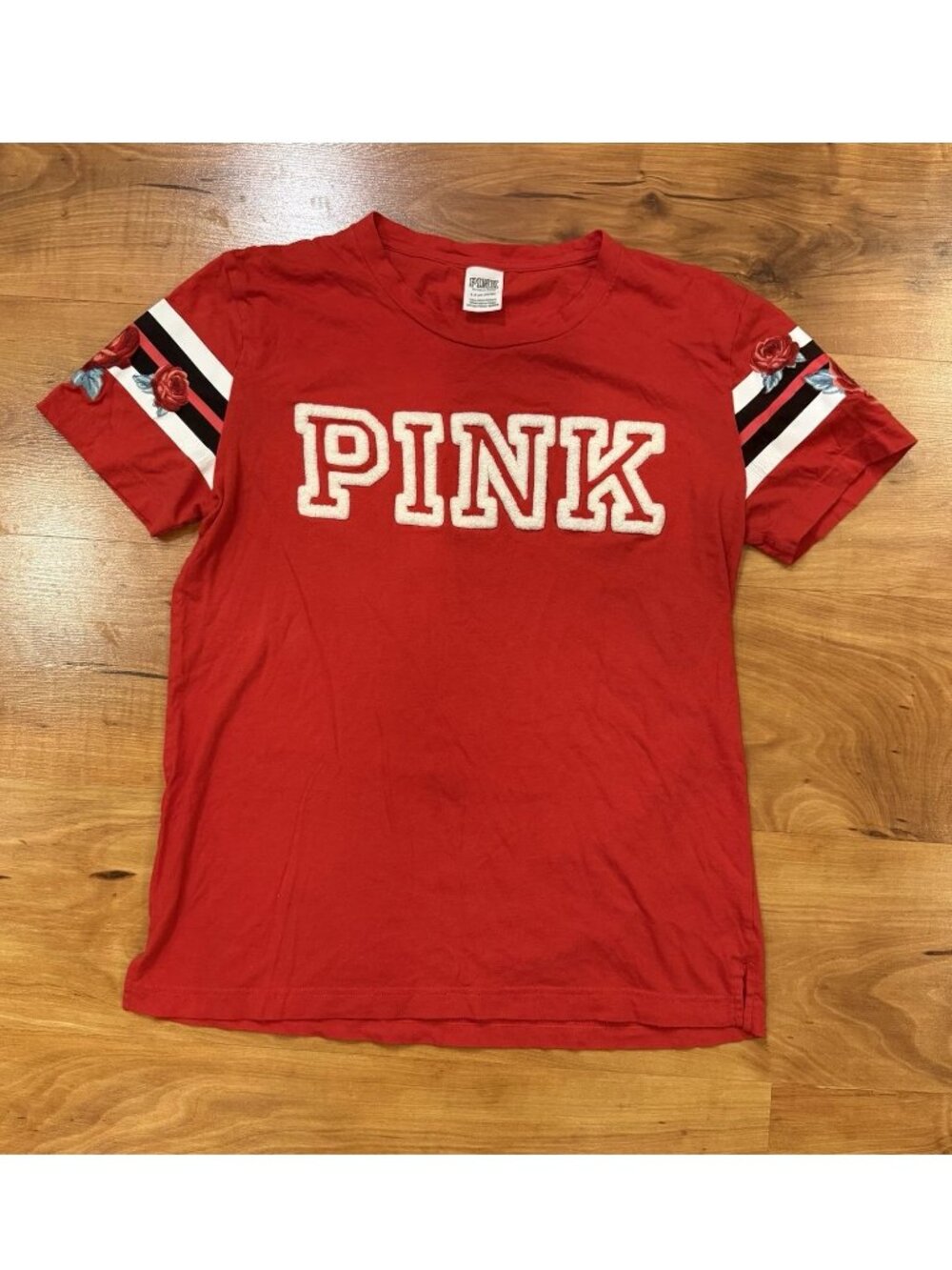 Y2k VTG Victoria's Secret Red T-Shirt Women's Fuzzy Pink Graphic Rose Size S